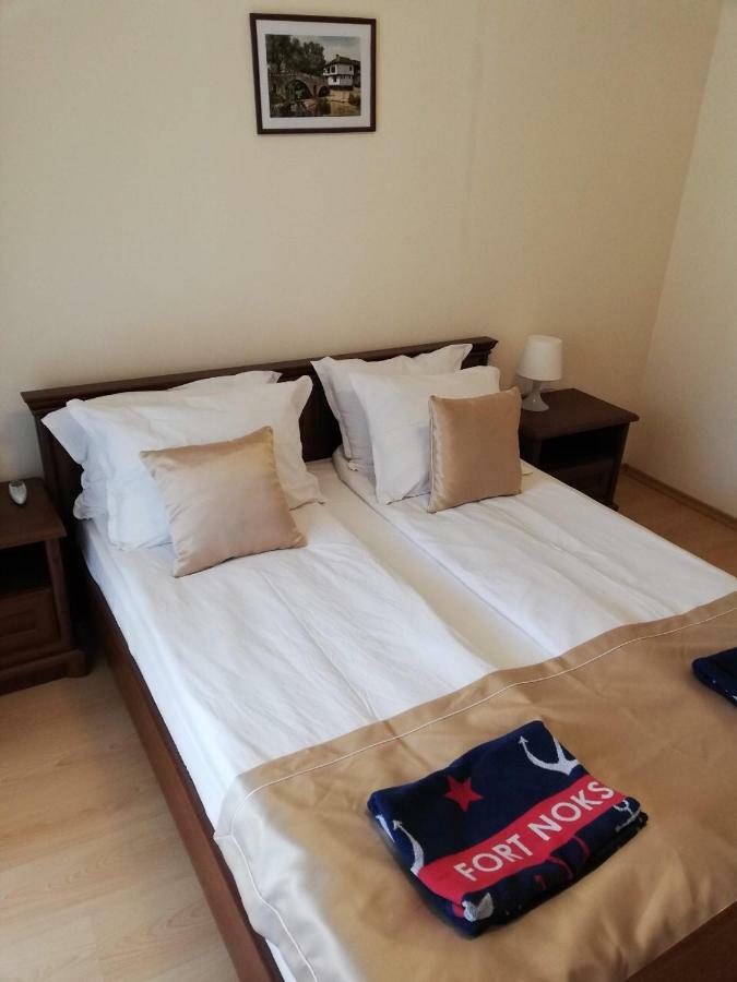 Private Apartment 49 In Prestige Fort Beach Hotel Sveti Vlas Bagian luar foto