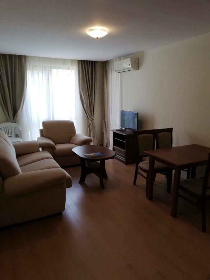 Private Apartment 49 In Prestige Fort Beach Hotel Sveti Vlas Bagian luar foto