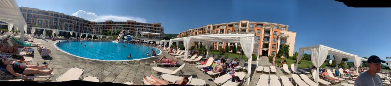 Private Apartment 49 In Prestige Fort Beach Hotel Sveti Vlas Bagian luar foto