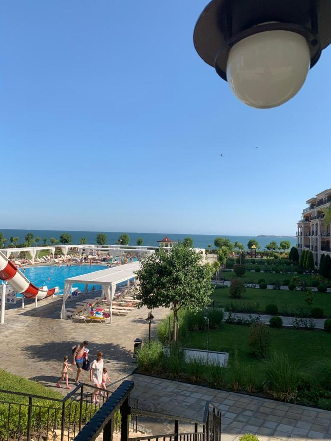 Private Apartment 49 In Prestige Fort Beach Hotel Sveti Vlas Bagian luar foto